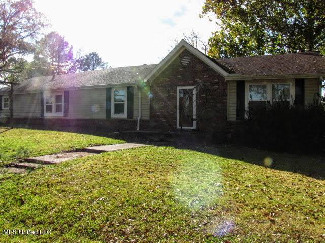 1424 Lyles Road - Photo 1