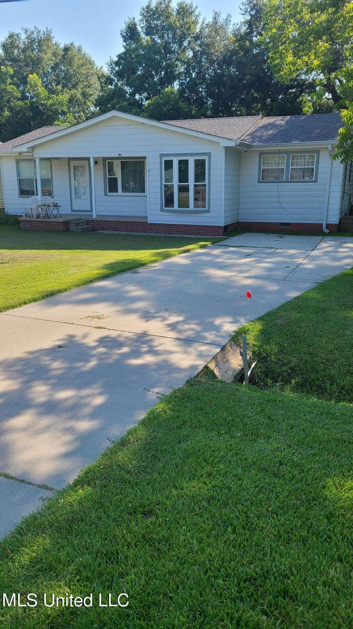 4007 Glover Street - Photo 1