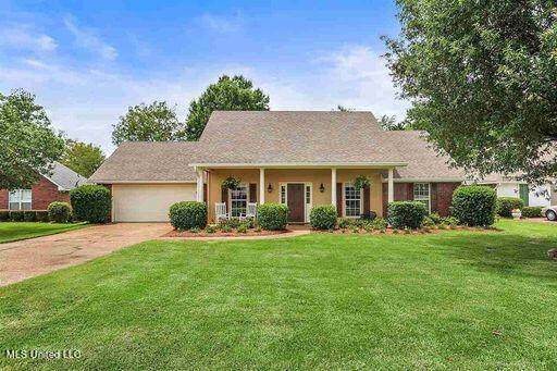 538 Brighton Circle - Photo 1