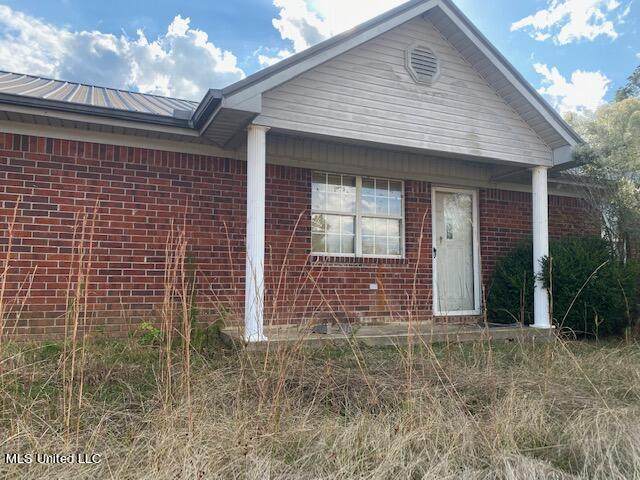 658 Wall Hill Farms - Photo 1