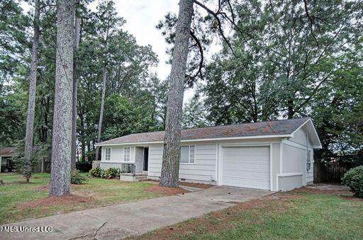 5565 Wayneland Drive - Photo 1