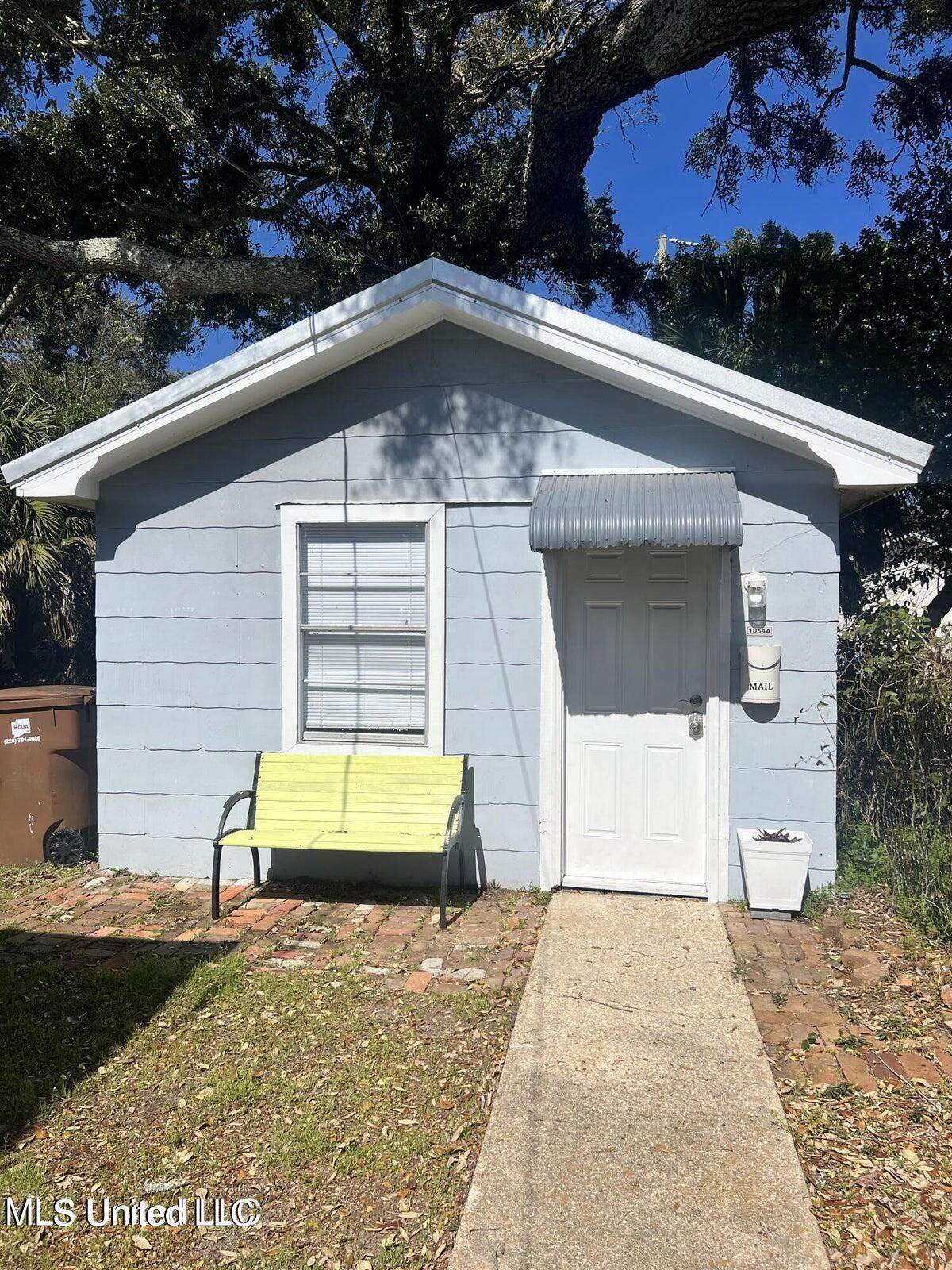 1054 Desoto Street - Photo 1