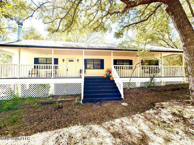 21515 Crown Road - Photo 1