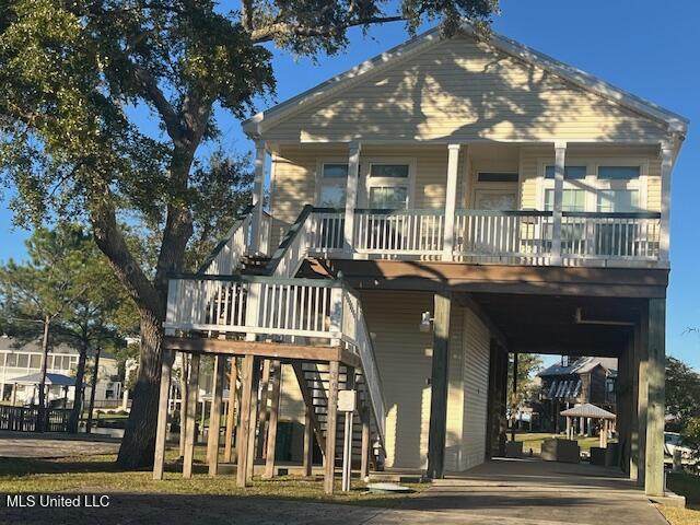 322 Cherry Lane - Photo 1