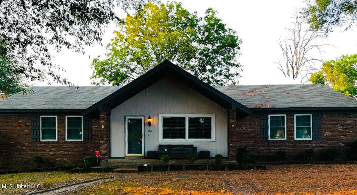 368 Sandalwood Drive - Photo 1