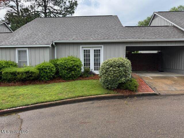 111 River Place - Photo 1