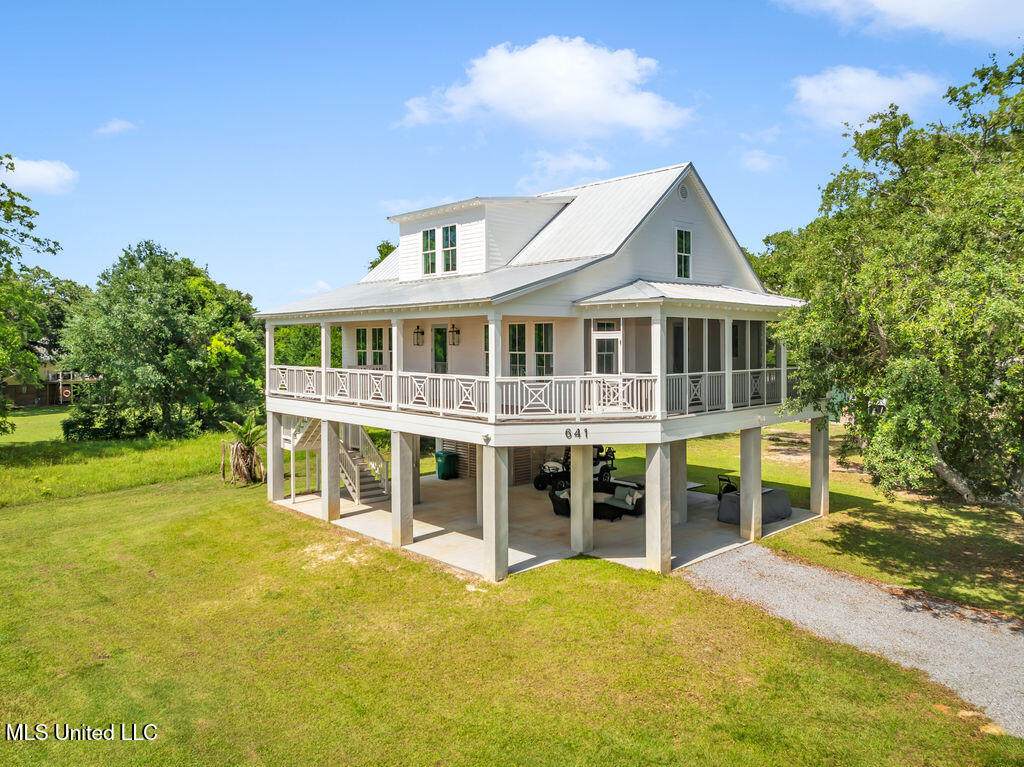 641 Beach Boulevard - Photo 1
