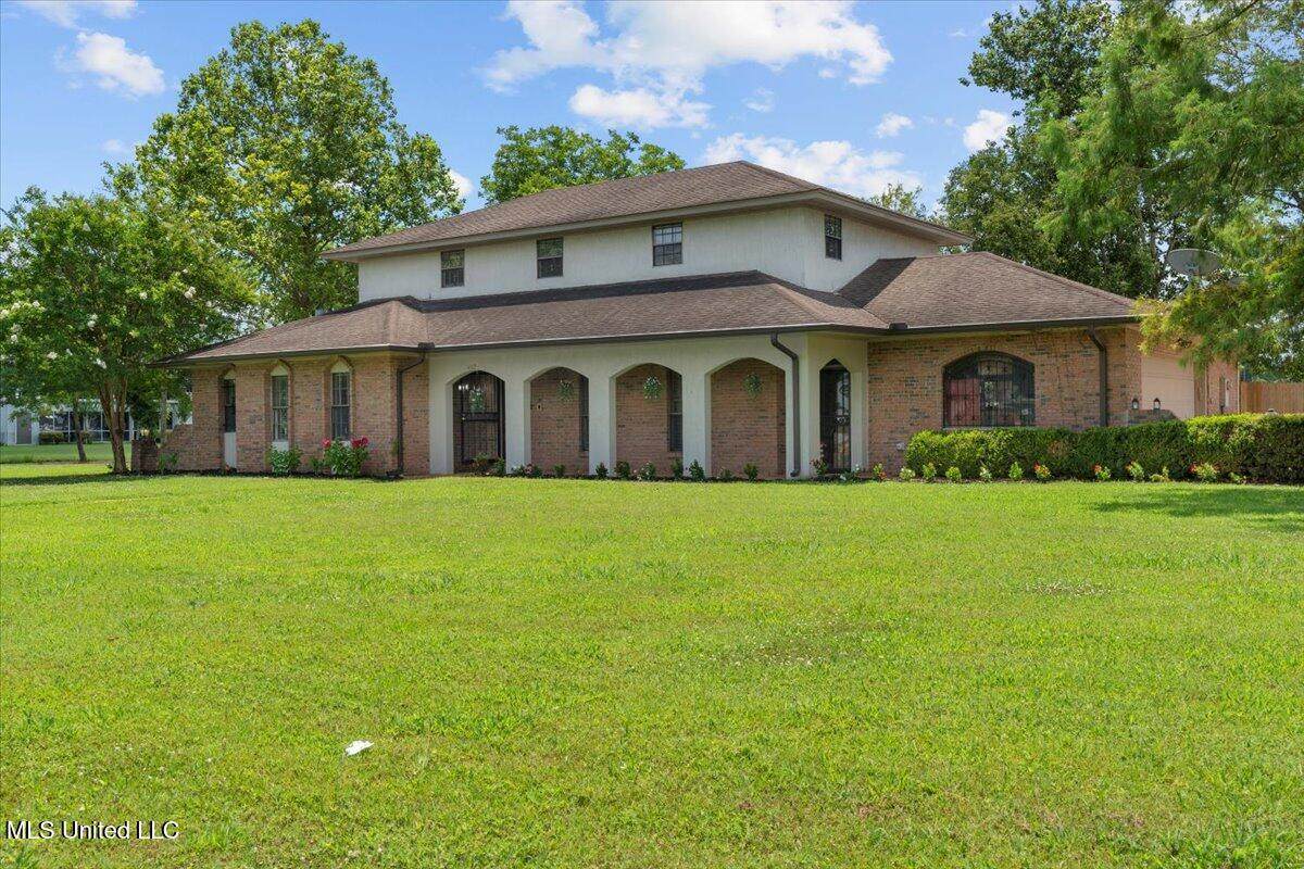 407 Juniper Lane - Photo 1