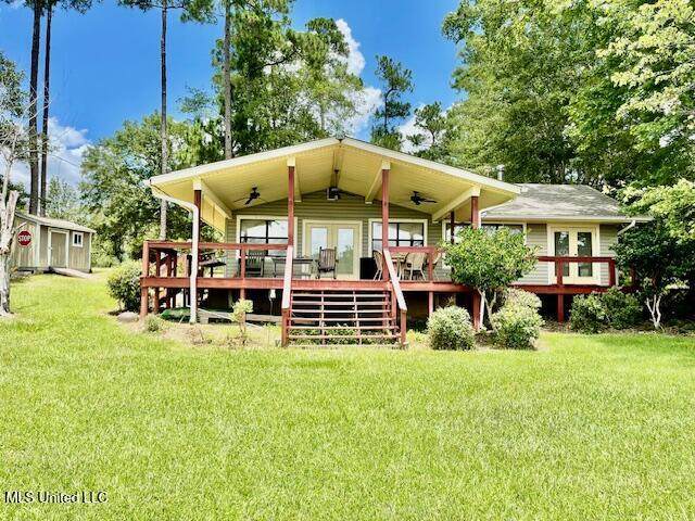 17 Holly Lane - Photo 1