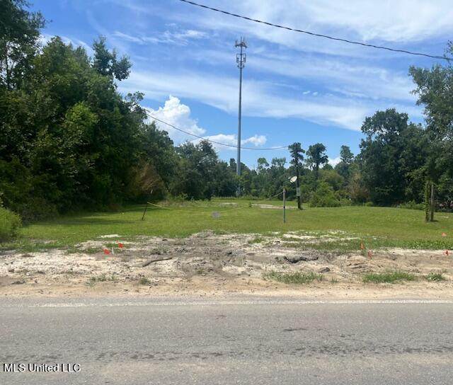 605 North Street - Photo 1