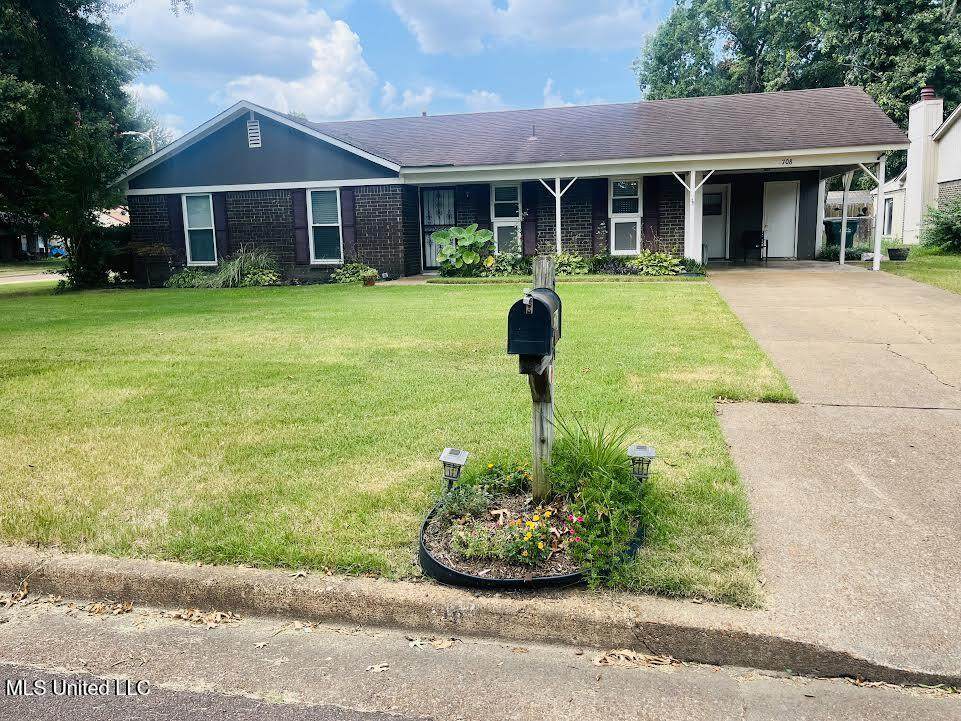 708 Thornwood Drive - Photo 1