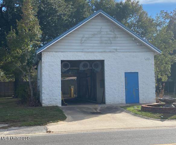 1728 Ingalls Avenue - Photo 1