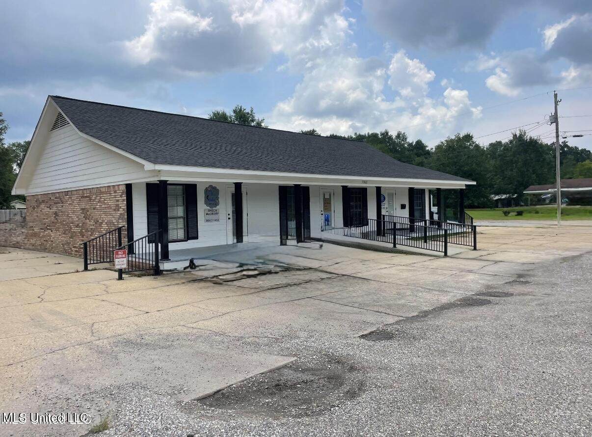 7302 Highway 613 Road - Photo 1