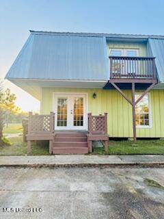 590 Royal Oak Drive - Photo 1