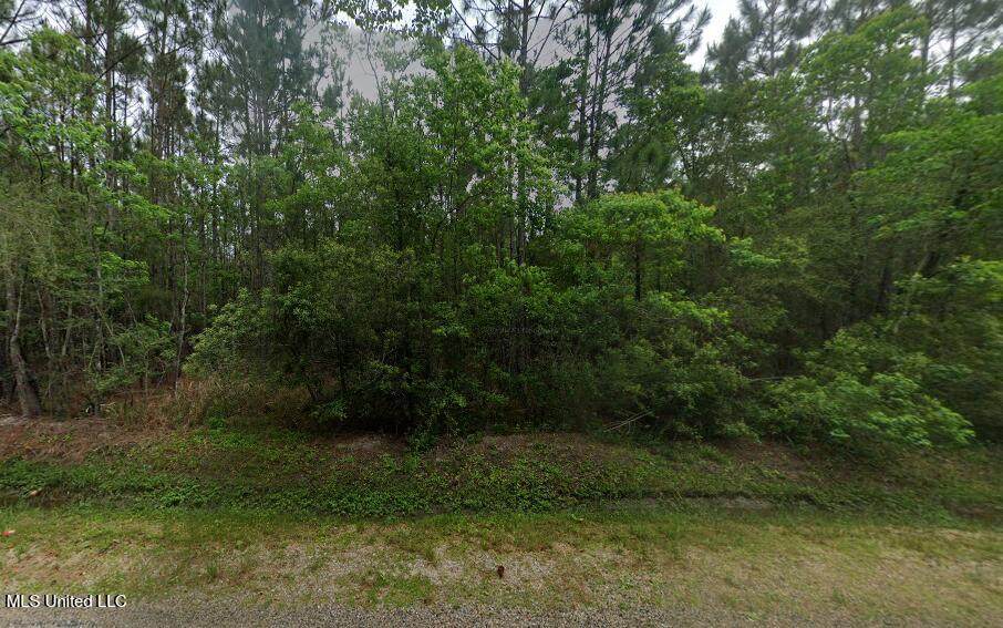 01 Avenue A - Photo 1