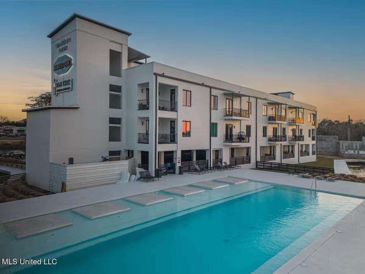 1302 Magnolia Street - Photo 1