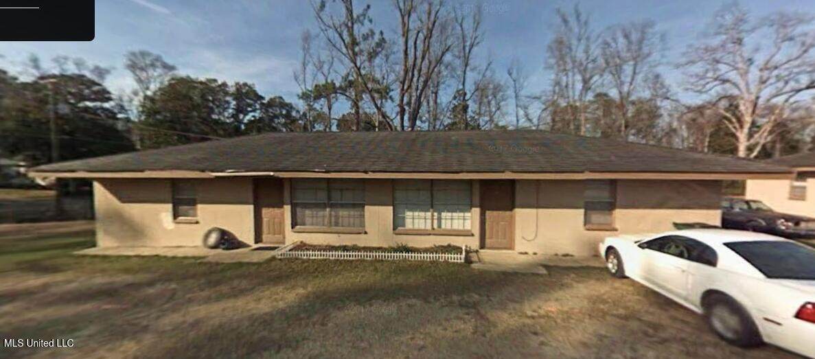 632 Capital Avenue - Photo 1