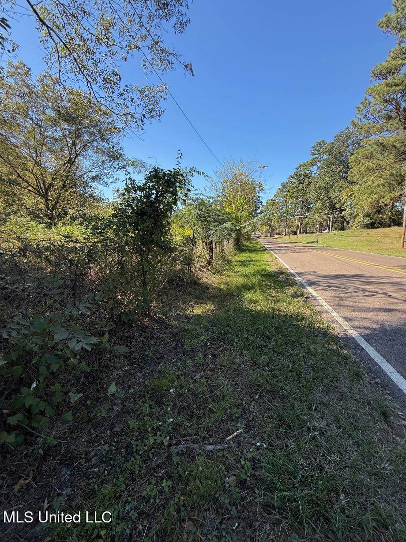 457 Northside Drive - Photo 1