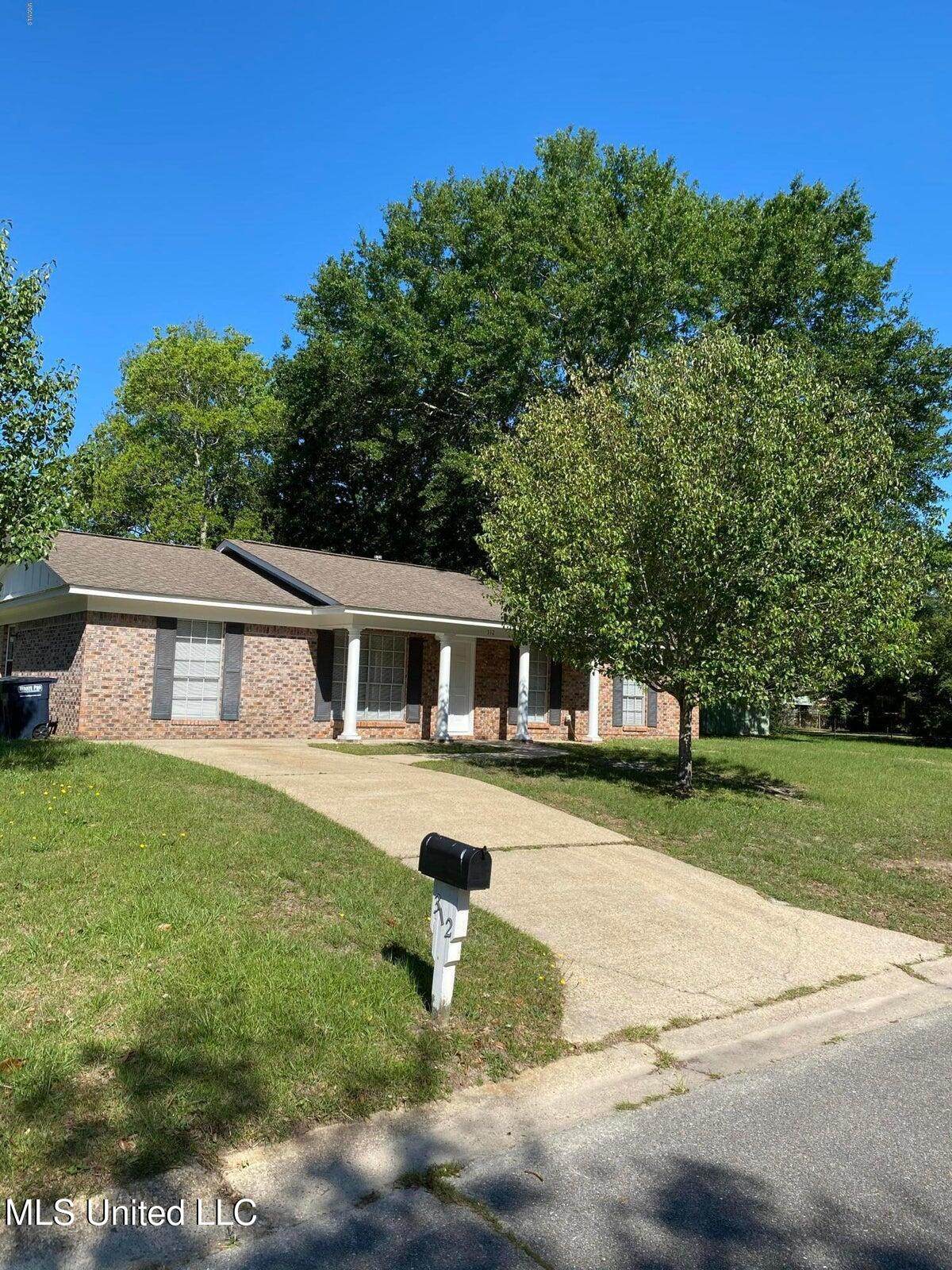 312 Sheppard Drive - Photo 1