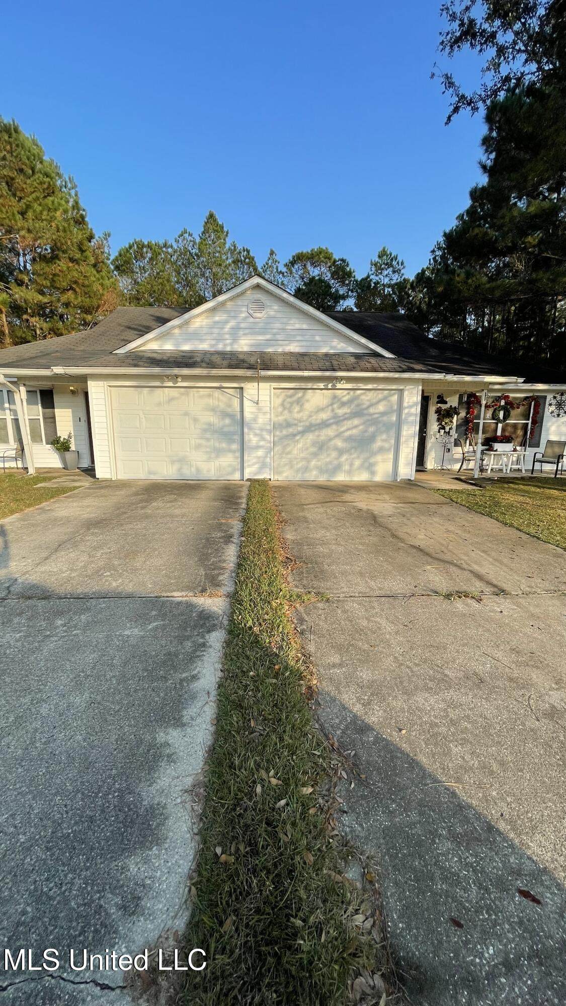 8316/8320 Exchange Street - Photo 1