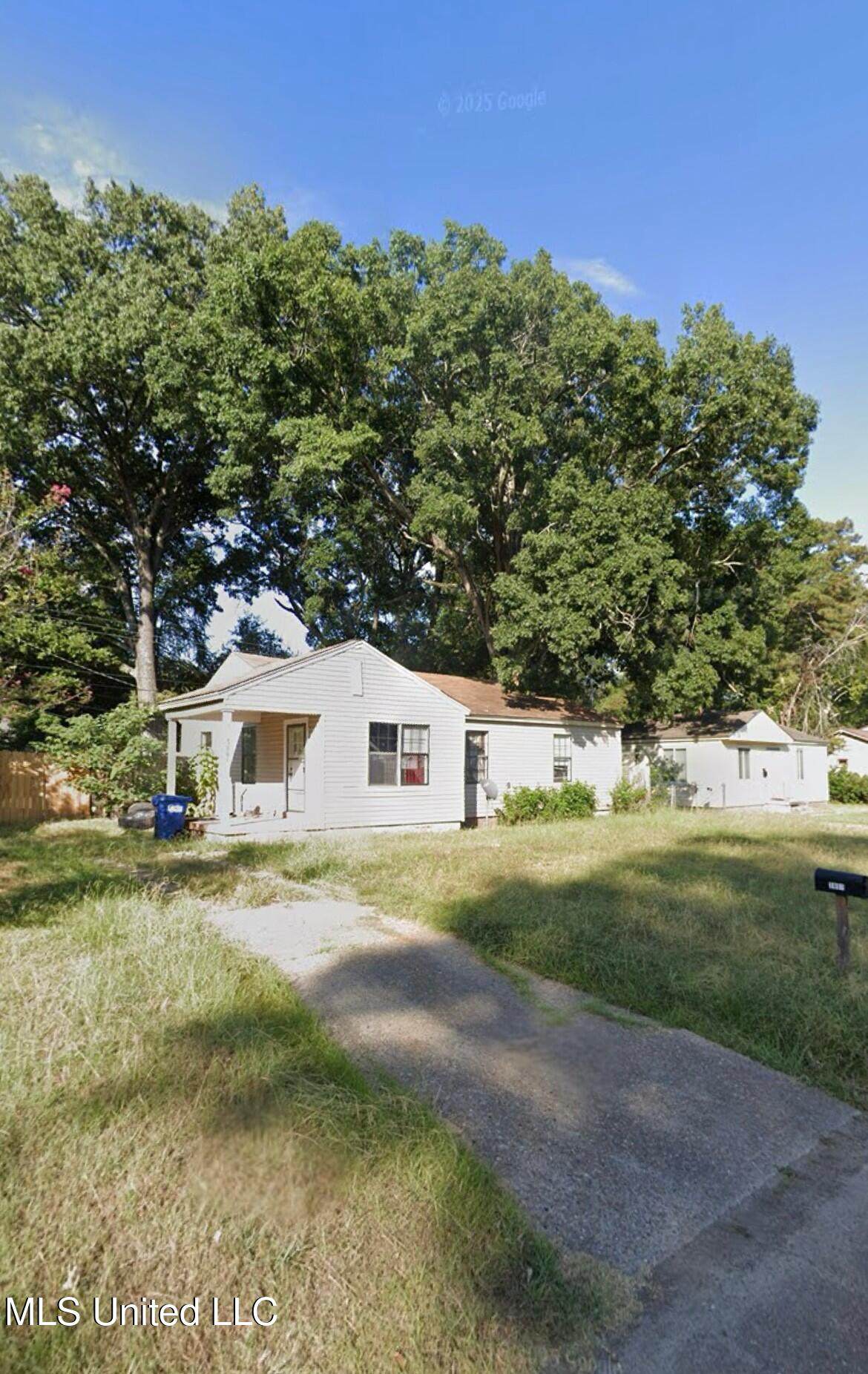 3801 Sherwood Drive - Photo 1