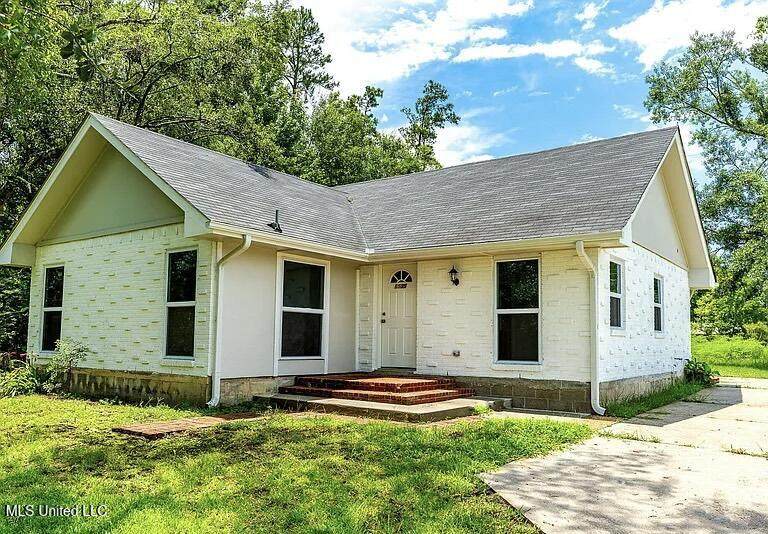 6535 Lakeshore Road - Photo 1