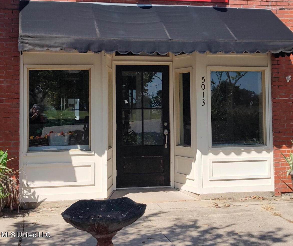 5013 Main Street - Photo 1