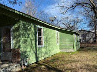 319 Nichols Avenue - Photo 1
