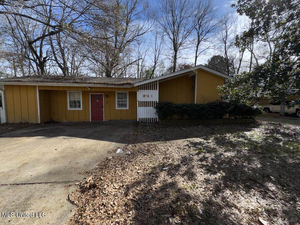 921 Westway Street - Photo 1