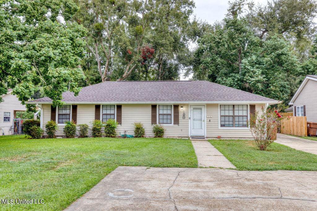 101 Pittman Drive - Photo 1