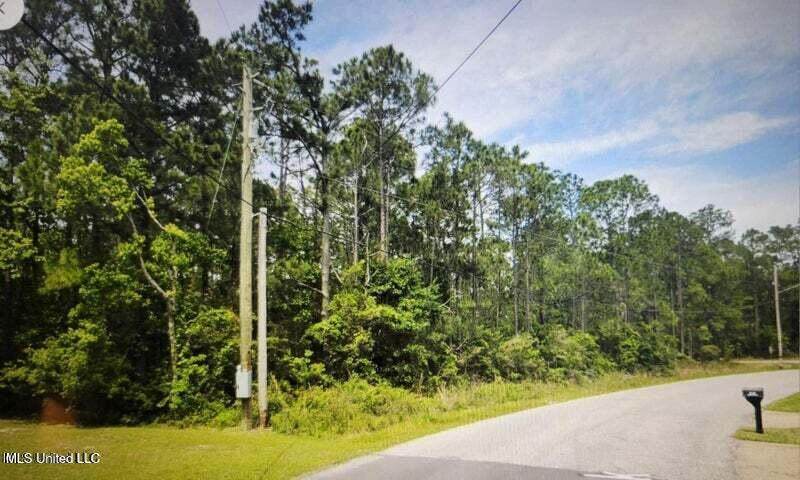 000 Royal Oak Boulevard - Photo 1