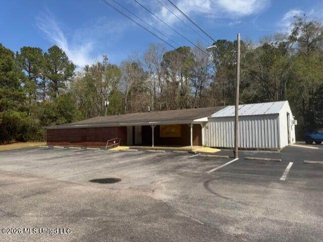 11200 Highway 613 - Photo 1
