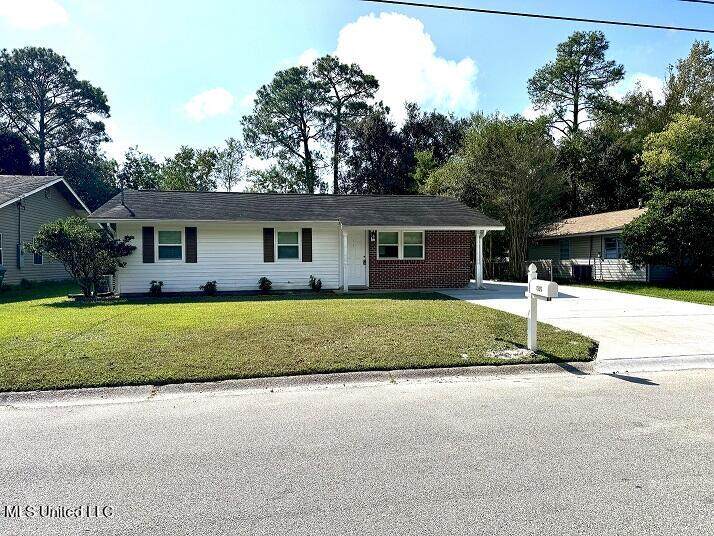 125 Linda Circle - Photo 1