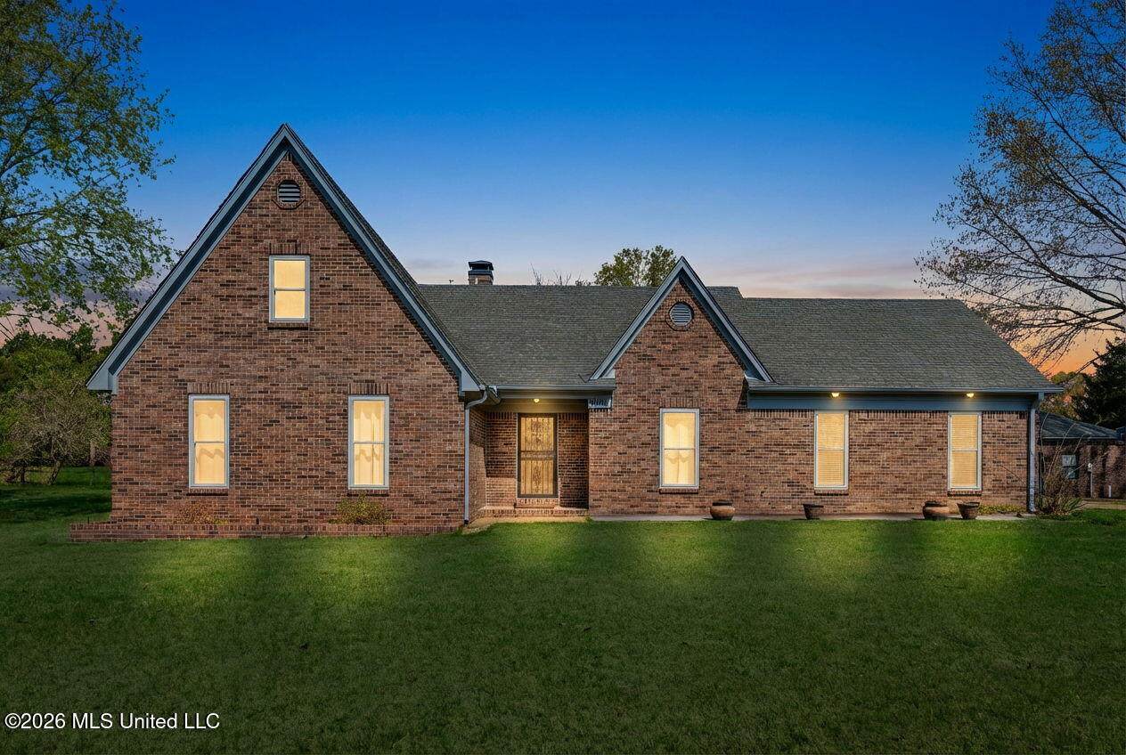 5900 Paloma Drive - Photo 1