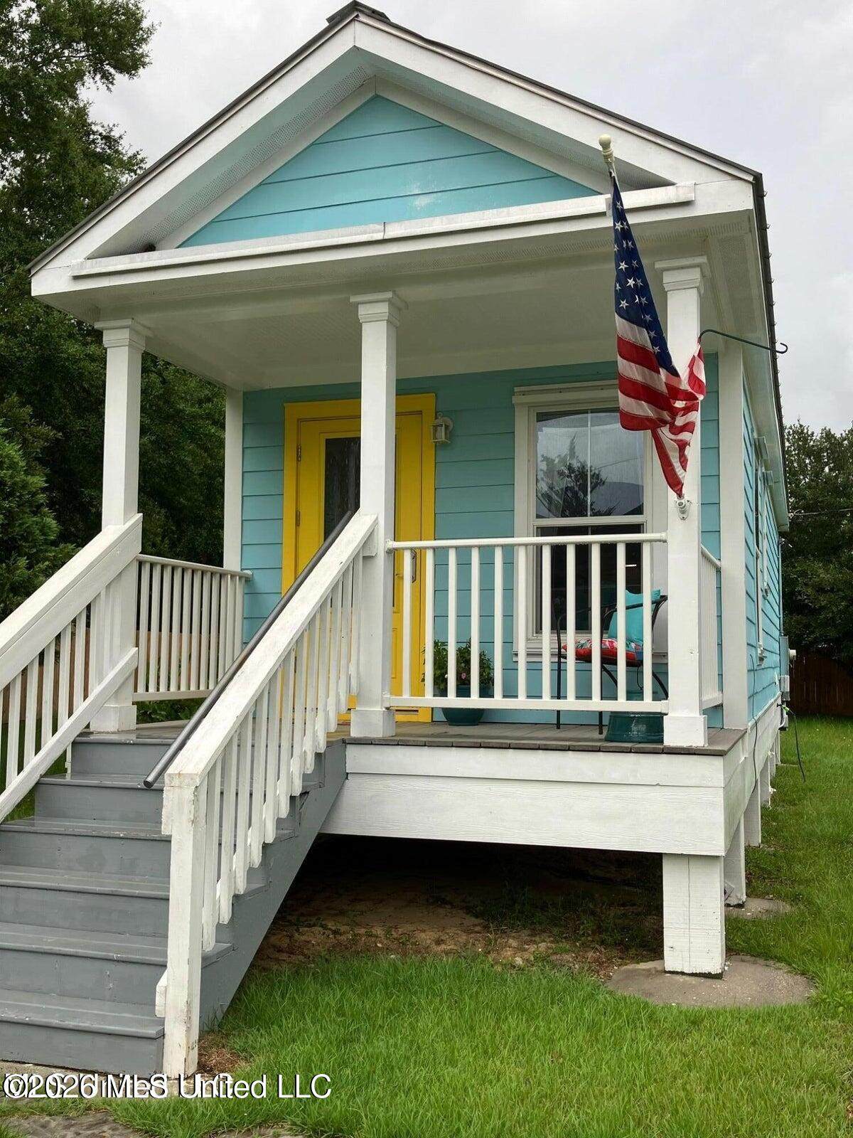 305 Cleveland Avenue - Photo 1