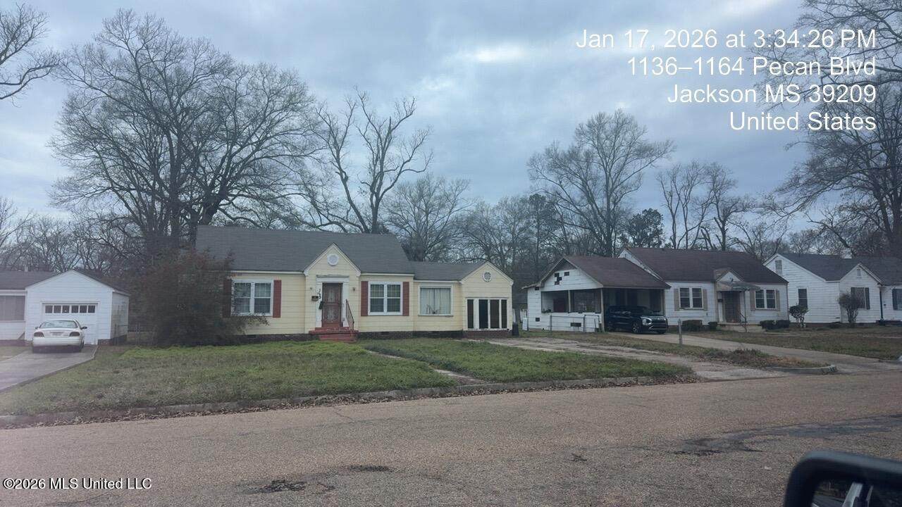 1129 Pecan Boulevard - Photo 1