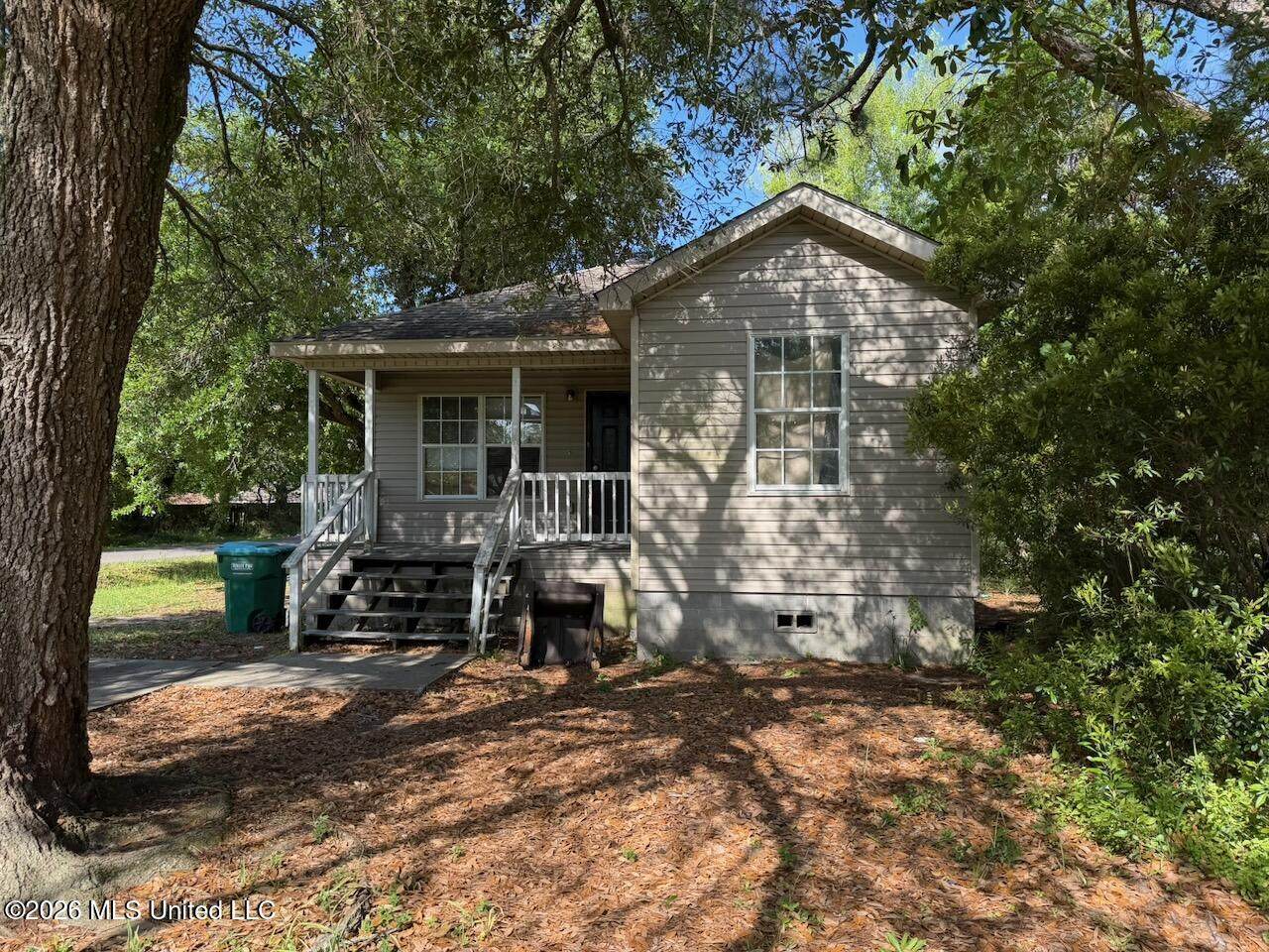2001 43rd Avenue - Photo 1