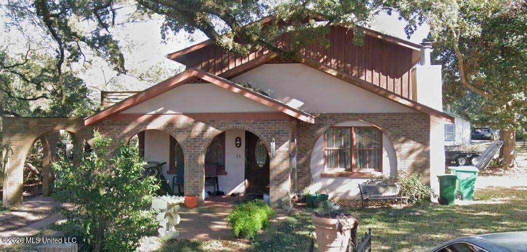 608 Magnolia Avenue - Photo 1
