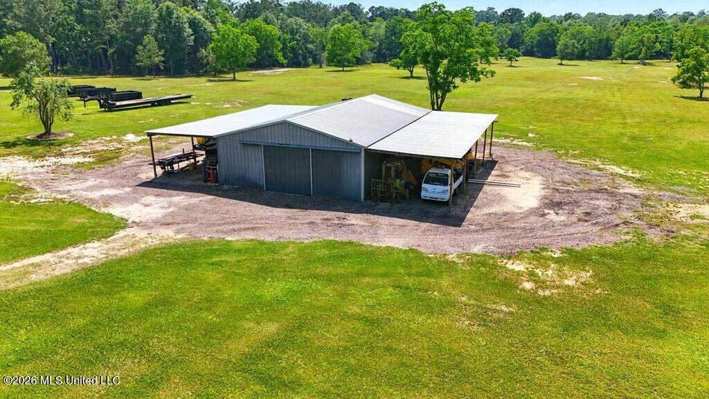271 Bobby Lane - Photo 1