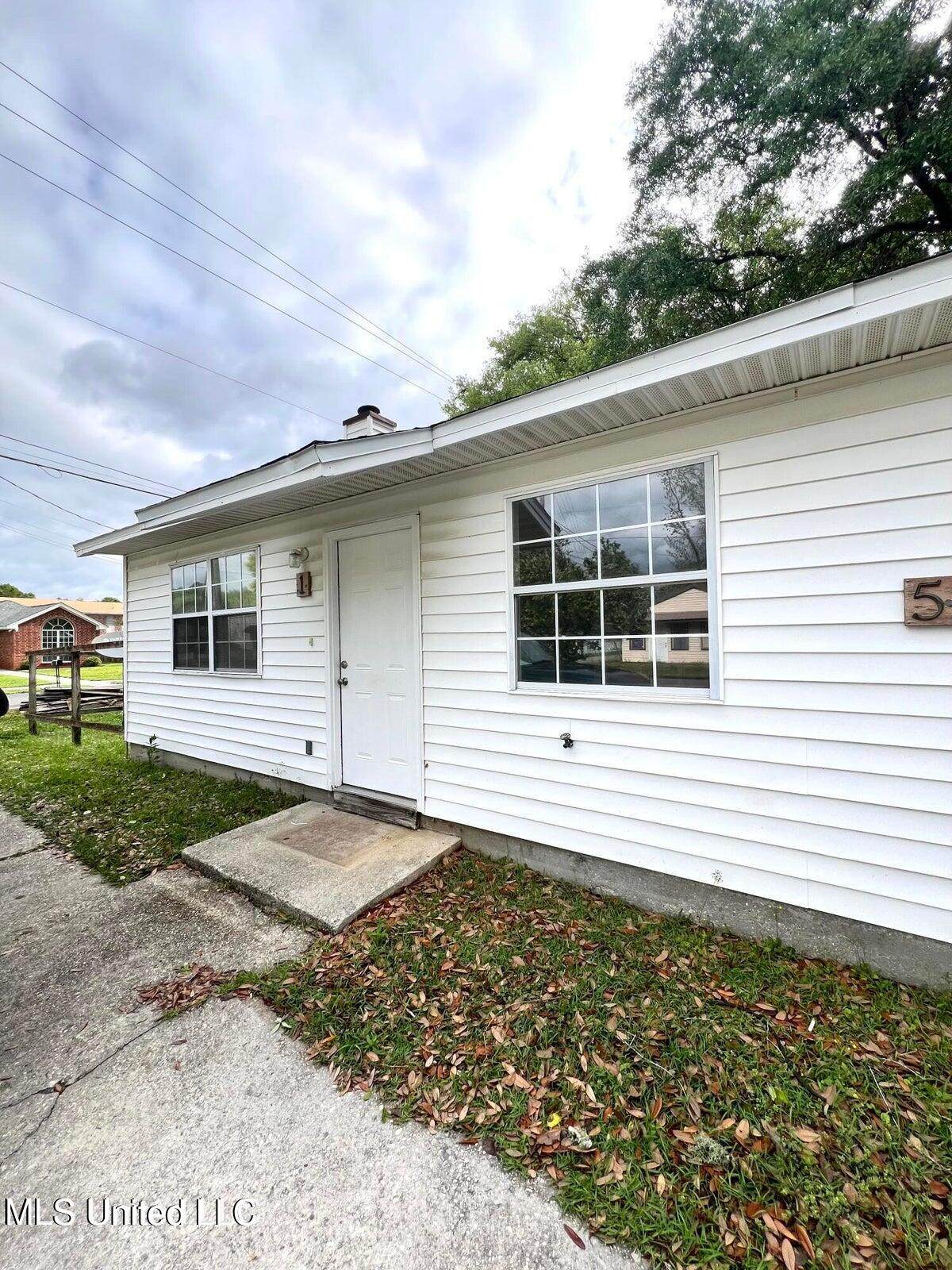 5596 Daugherty Road - Photo 1