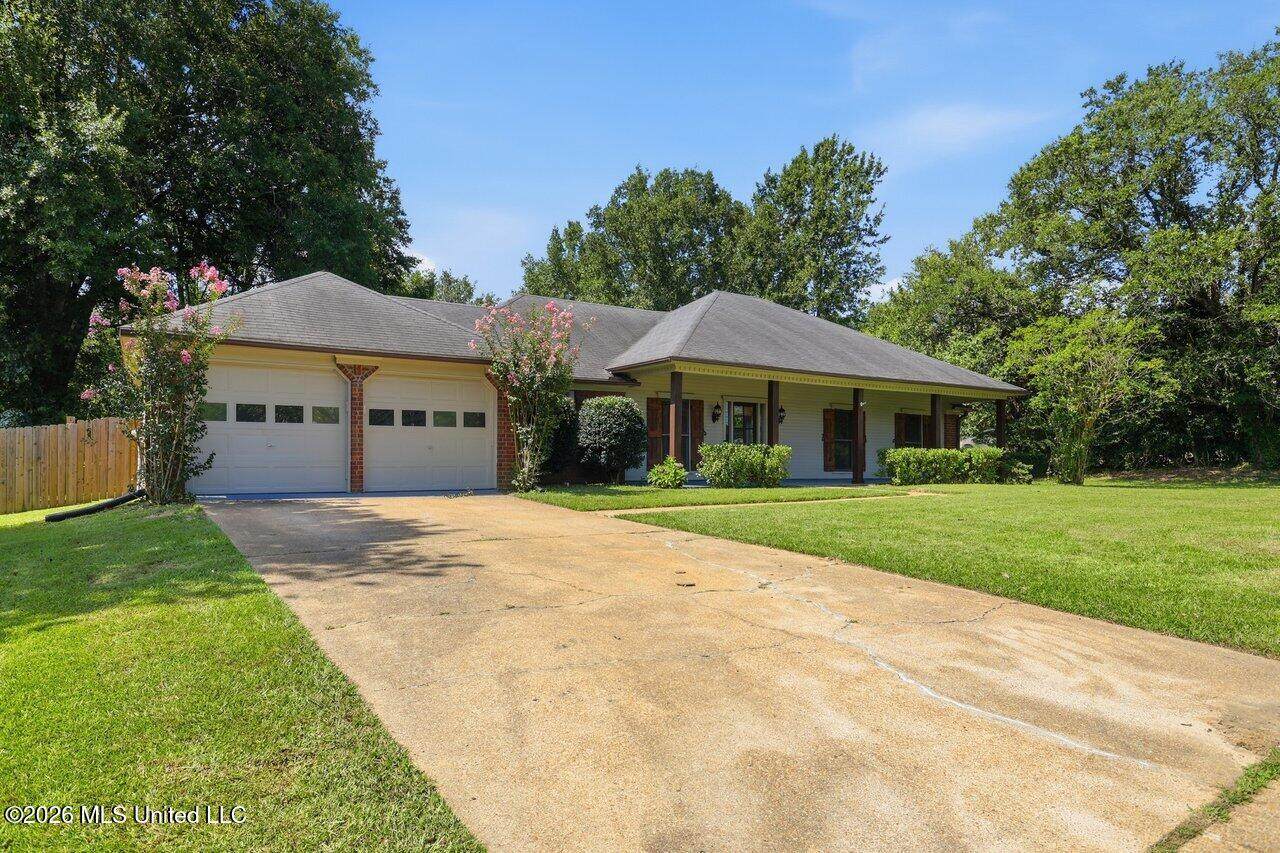 153 Oak Ridge Circle - Photo 1