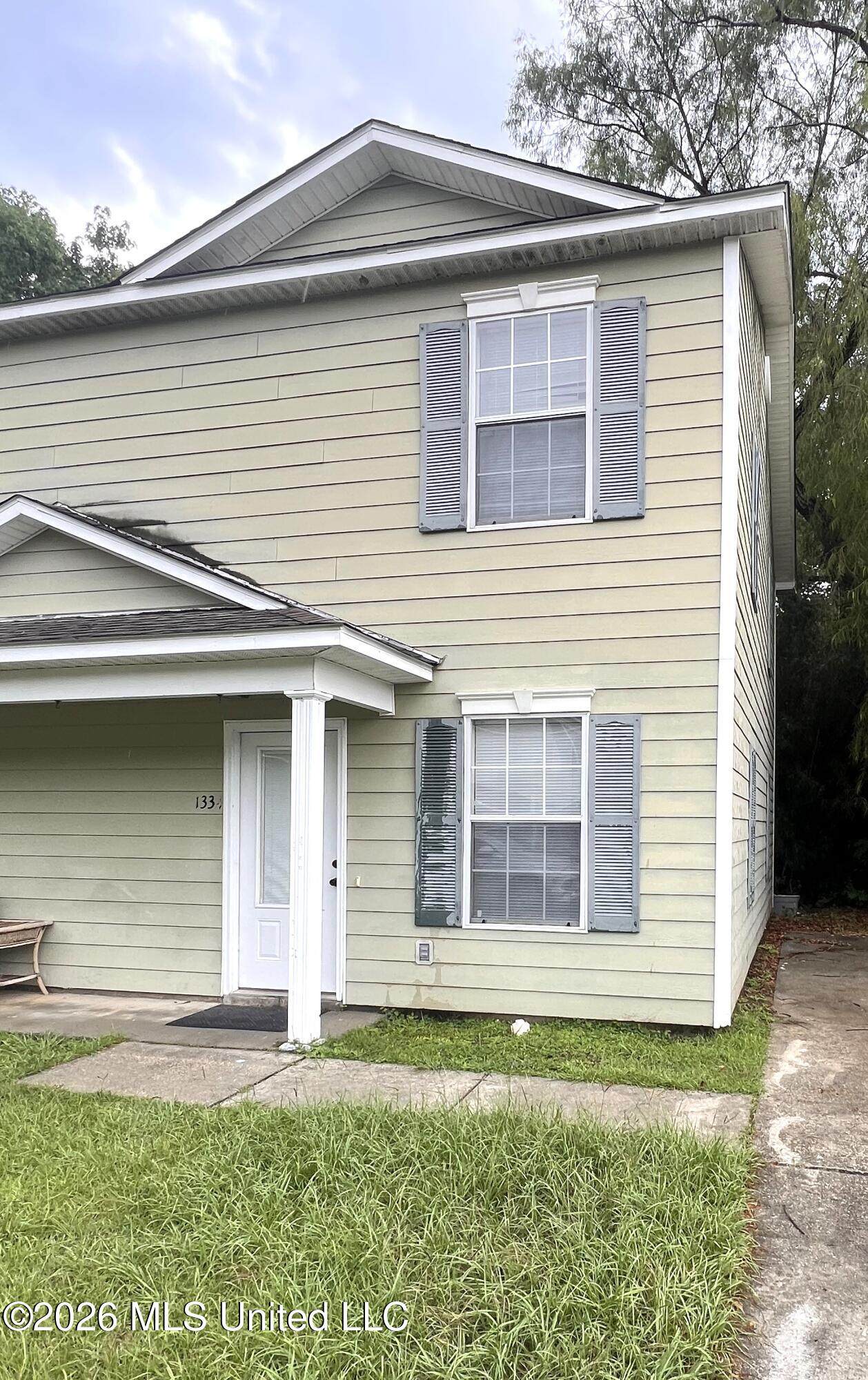 1334 Foxwood Place - Photo 1