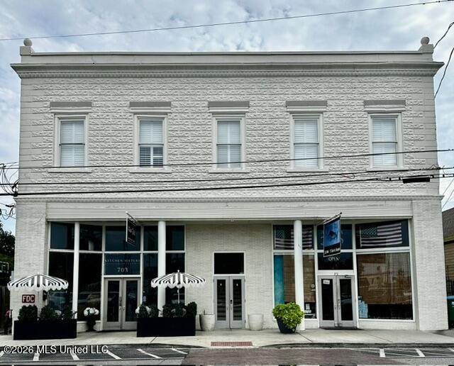 705 Krebs Avenue - Photo 1