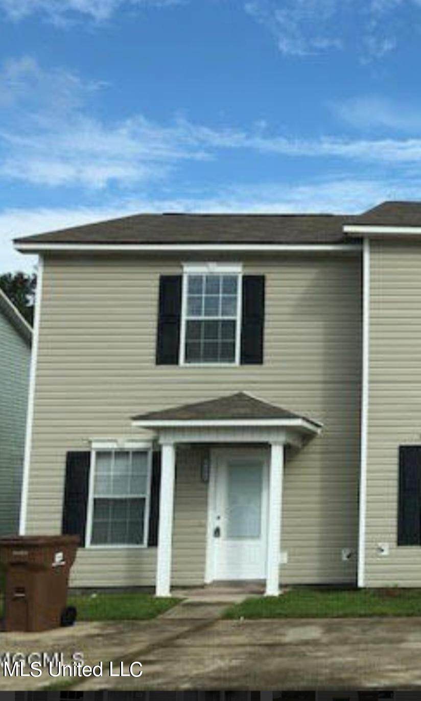 17255 Avondale Circle - Photo 1