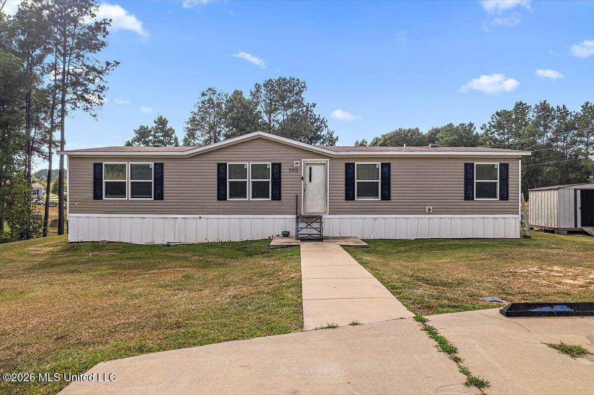 1003 Commodore Court - Photo 1
