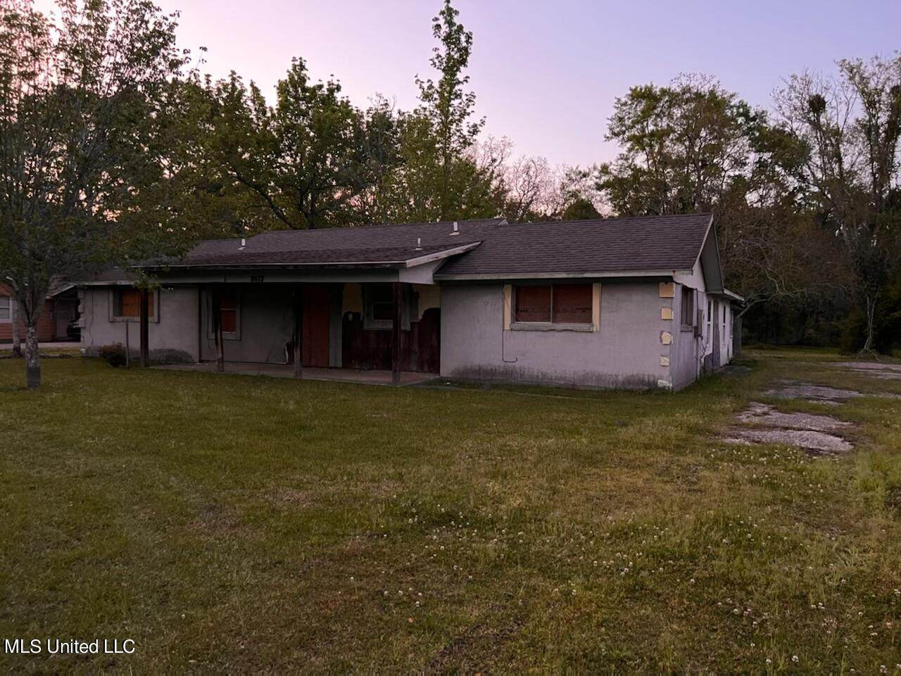 3917 Roberts Road - Photo 1
