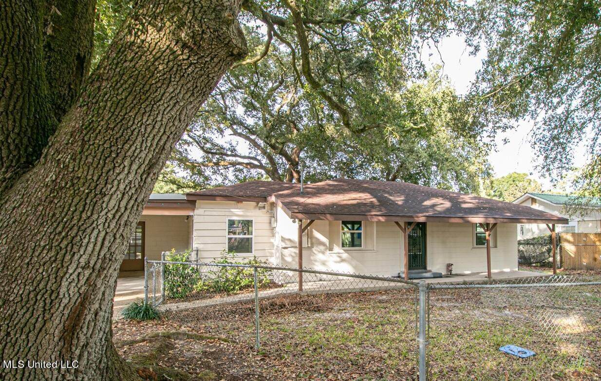 1636 Anita Court - Photo 1