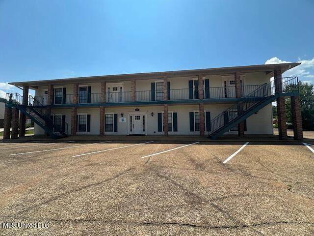 215 Woodline Drive - Photo 1