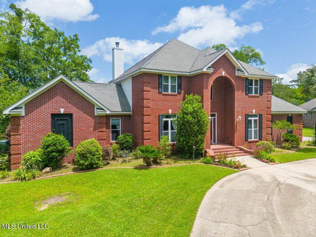 6015 Monticilla Circle - Photo 1