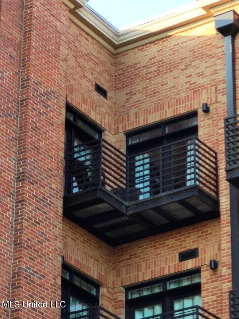 509 University Drive - Photo 1